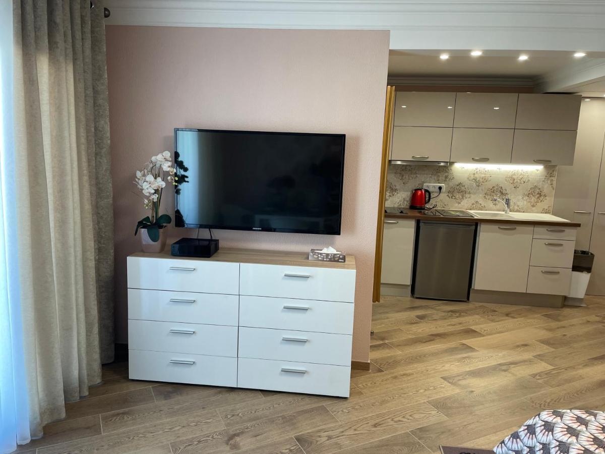 Studio With Swimming Pool 80 Meters Near The Beach Nice Exteriér fotografie