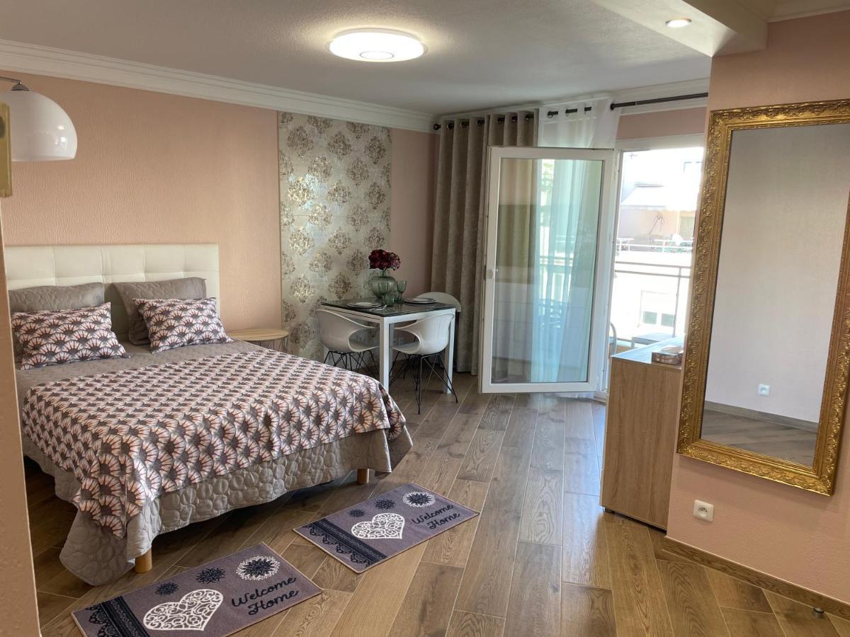 Studio With Swimming Pool 80 Meters Near The Beach Nice Exteriér fotografie